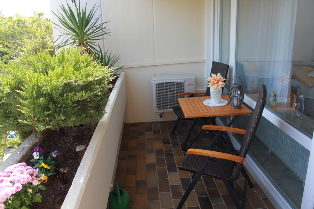 Mariaprimavera Apartment Am Kurpark Mit Schwarzwaldblick * * * * Бад Кроцинген Екстериор снимка